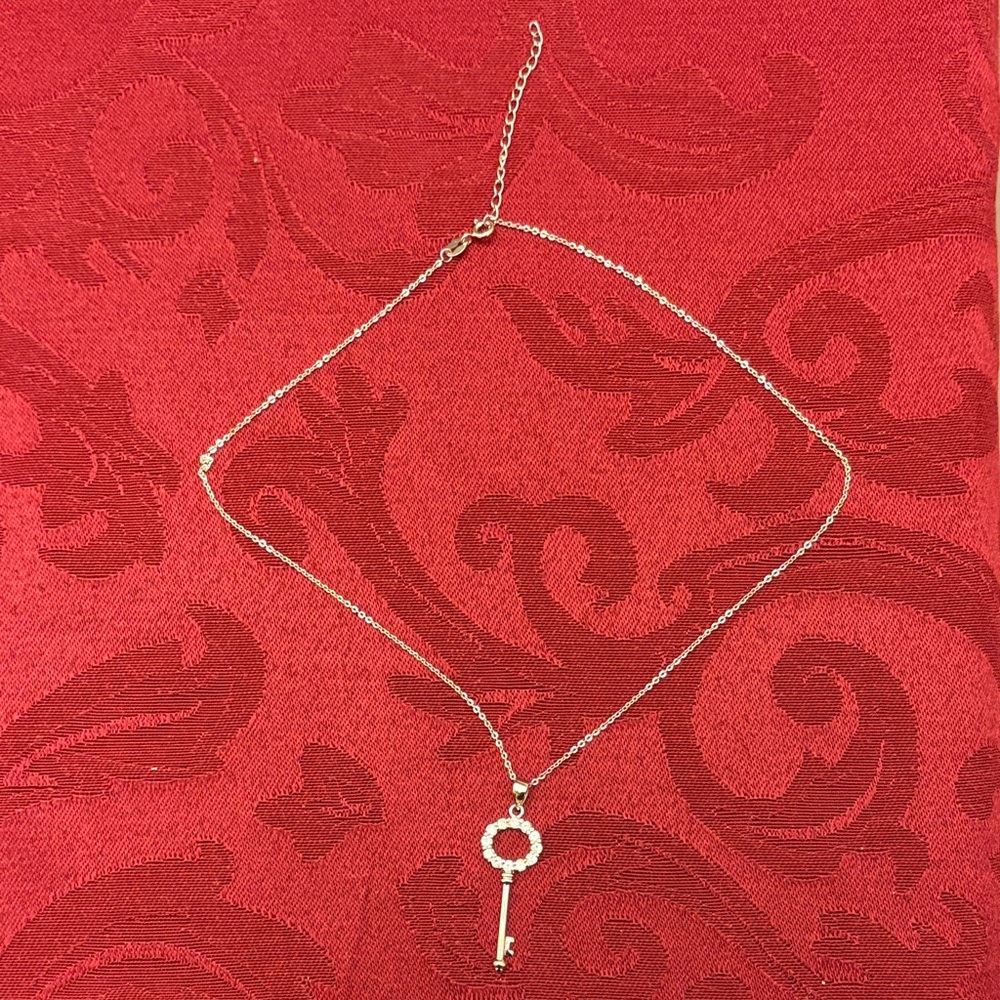 Elegant Silver Key Pendant Necklace